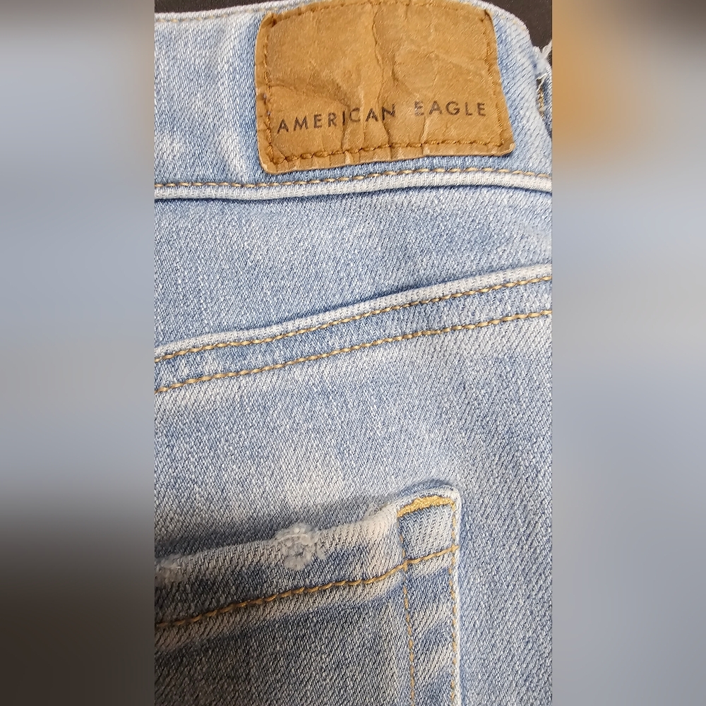 American Eagle Outfitters Light Blue Distressed Jean Shorts - Picture 4 of 5